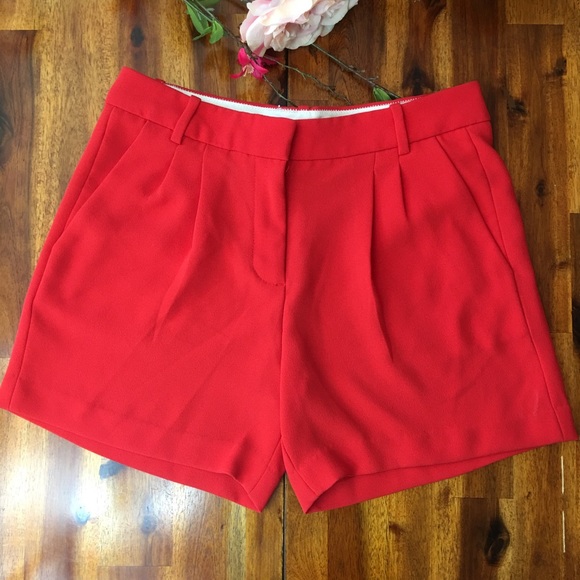 J.CREW - Pleated Polyester Shorts - Picture 2 of 6